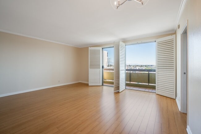 Photo - 321 S San Vicente Blvd Unit 705