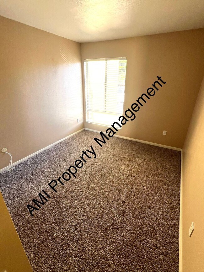 Photo - 1/2 OFF 1ST MONTH"S RENT!! MOVE IN BY DECE...