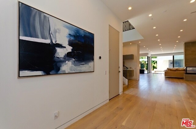 Photo - 307 S Sycamore Ave