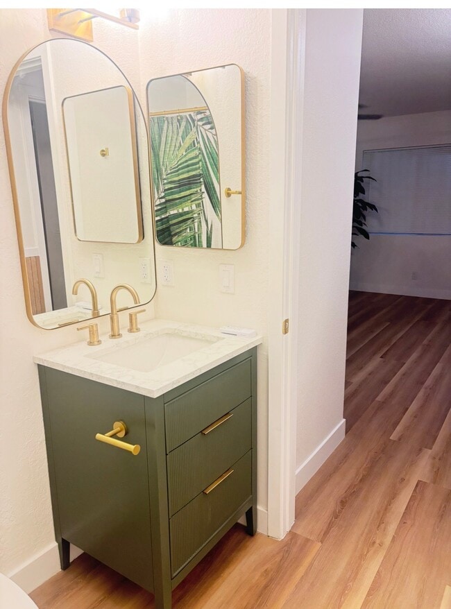 Building Photo - 604 Venice Way Unit #3