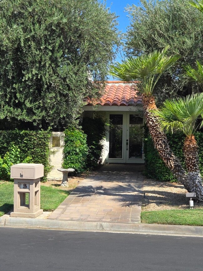 Photo - 31 Stanford Dr House