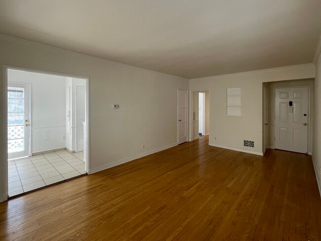 Photo - 1960 Vermont N Ave Unit 4