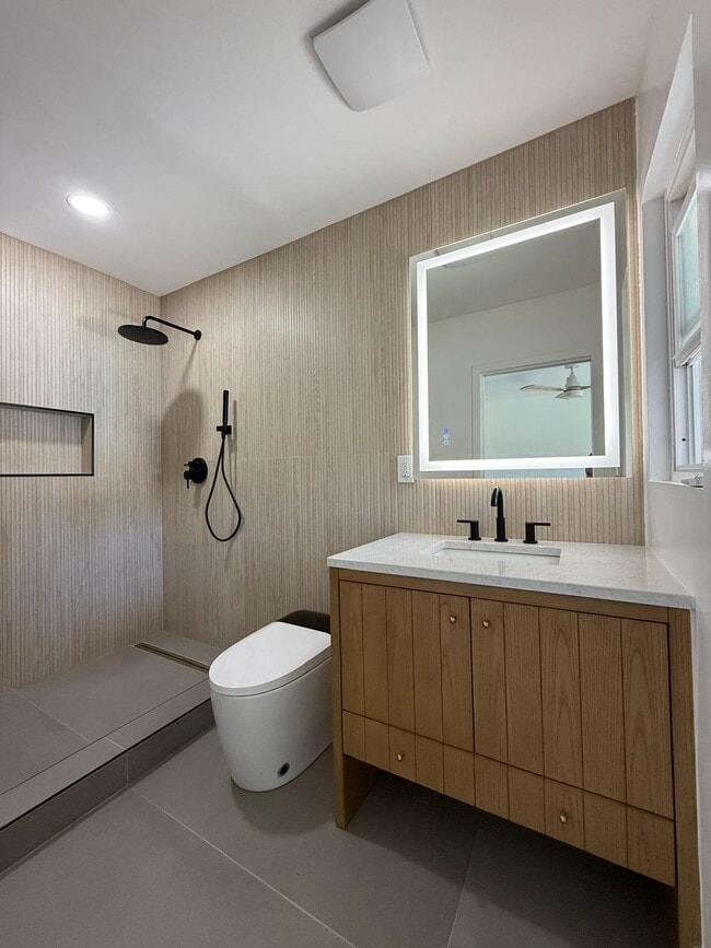 Photo - 8751 Chantilly Ave