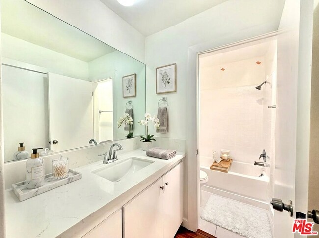 Photo - 5805 W 8th St Unit 312