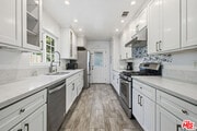 Photo - 6308 Lindley Ave