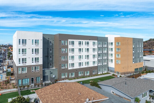 Building Photo - Naranja Apartments