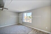 Photo - 378 Moss St
