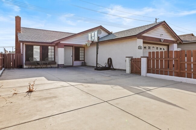 Photo - 172 Sumatra Ln