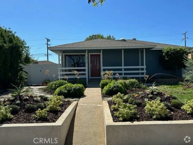 Building Photo - 3717 Cherry Ave Rental