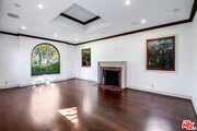 Photo - 139 S Kilkea Dr House