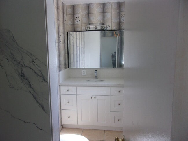 Photo - WEST SIDE PRUNE