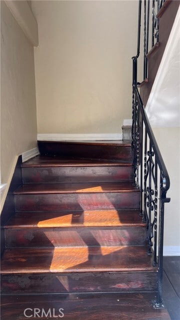 Photo - 3423 E 5th St