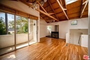 Photo - 656 Angelus Pl