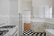Photo - Orange Triplex Unit 623