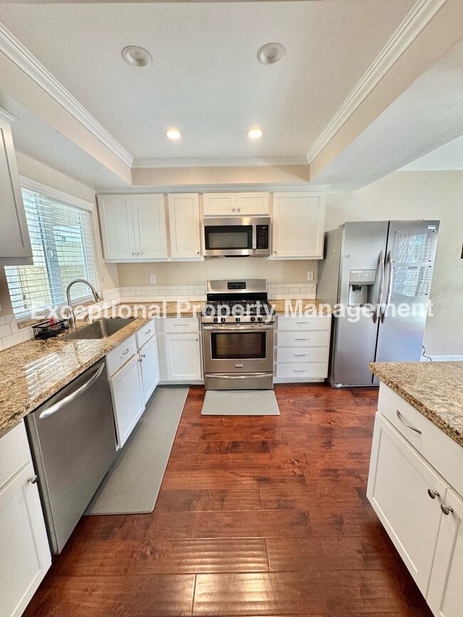 Photo - 8419 Cedarwood Ln