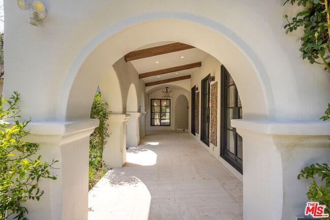 Photo - 1109 Tower Rd