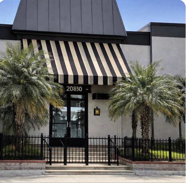 Photo - 20880 Ventura Blvd