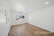 Photo - 1029 N Gardner St