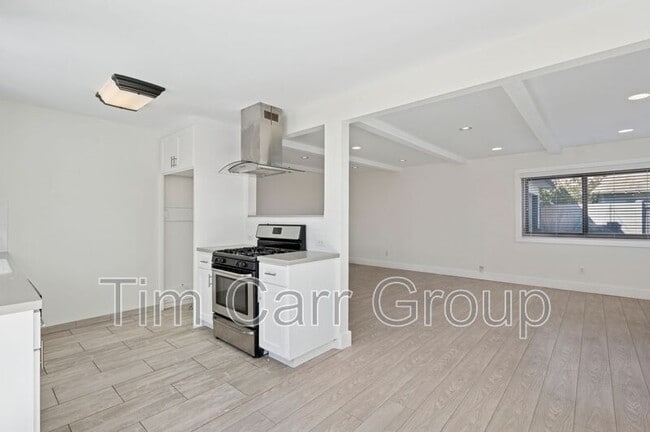 Photo - 2048 Garden Ln Unit B