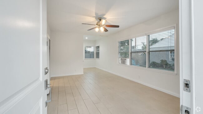Building Photo - 11216 Tiara St Rental