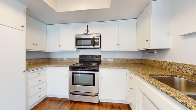 Photo - 1100 Monterey Blvd