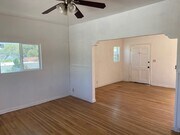 Photo - 800 N Mansfield Ave Townhome