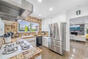 Photo - 22349 Vanowen St