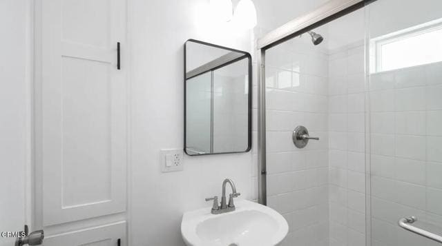 Photo - 230 N Hollywood Way