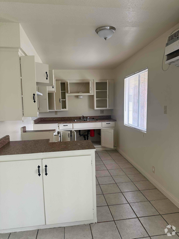Building Photo - 15343 Woodruff Pl Rental