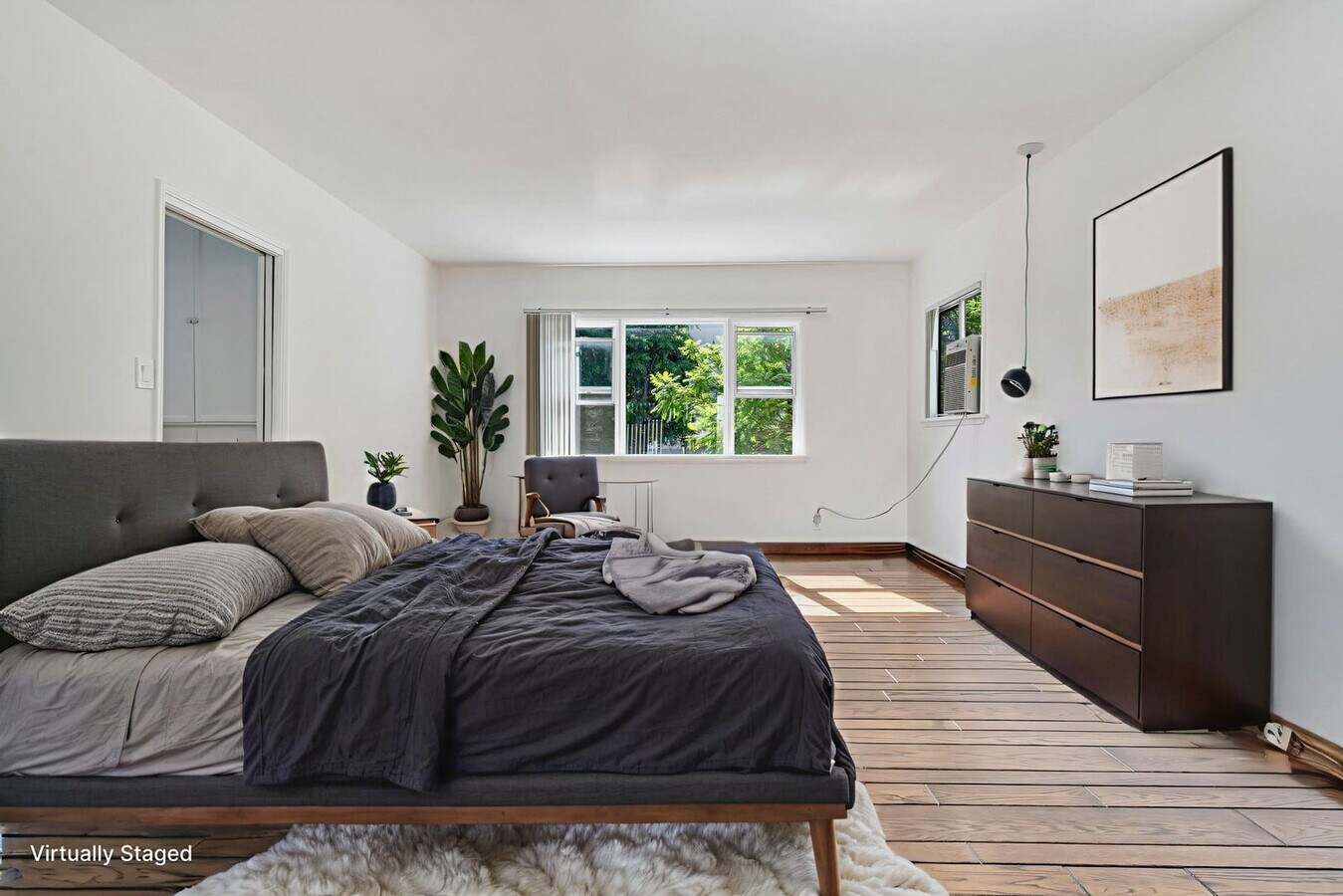 Photo - Burton Way Apartments