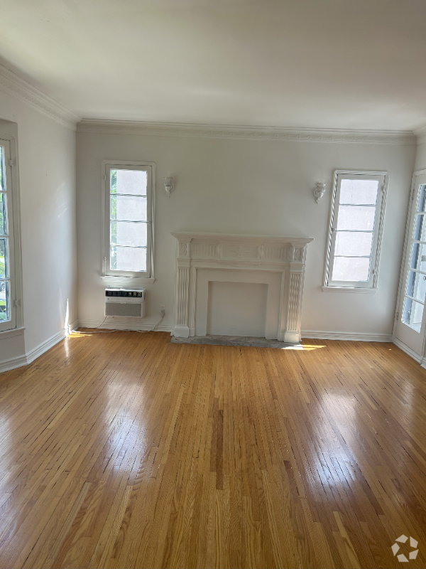 Building Photo - 427 N Orange Grove Ave Unit 427.5 Rental