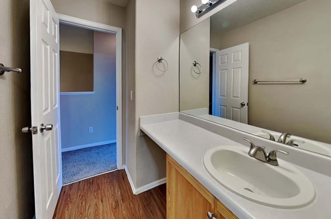 Photo - 19145 Sherman Way