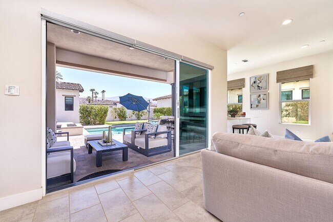 Photo - 75208 Citadel Pl