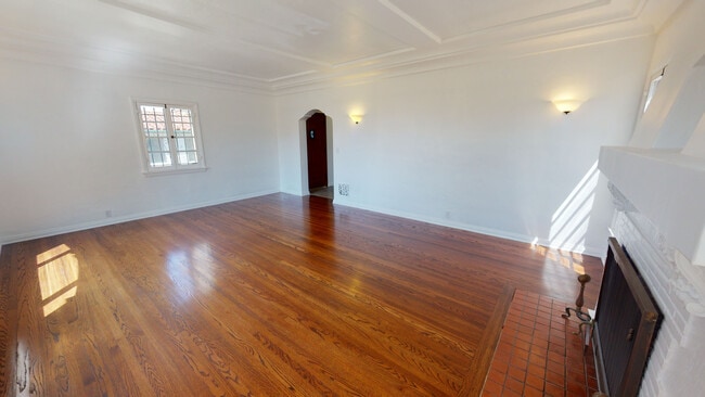 Photo - 10747 Ashton Ave Unit 10747