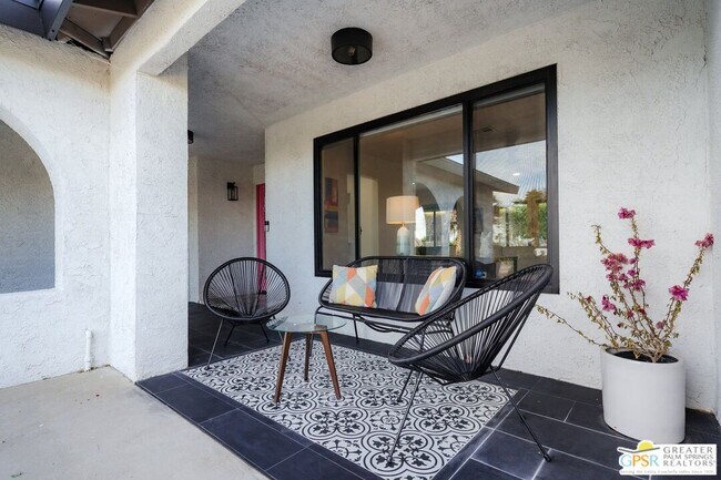 Photo - 2655 N Junipero Ave