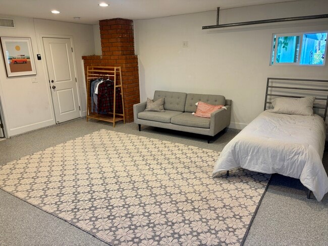 Photo - 14591 allen St