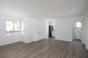 Photo - *OPEN HOUSE: 9/17 11:30AM-1PM* Gorgeous 2B... Unit 05