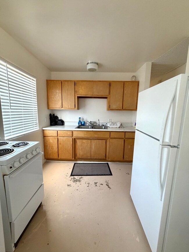 Photo - Cozy 1 Bedroom 1 Bathroom with Great Views Unit 76233 Amboy Rd #B