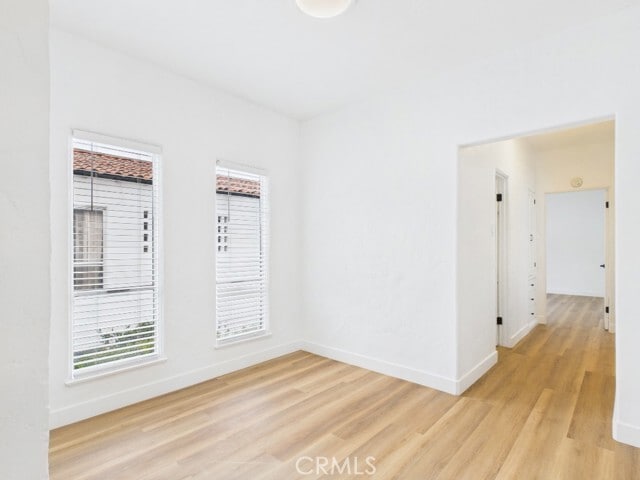 Photo - 1533 E 3rd St