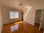 Photo - 824 Pearl St Apartments Unit B