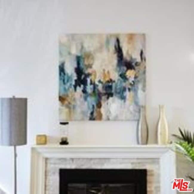 Photo - 446 S Almont Dr