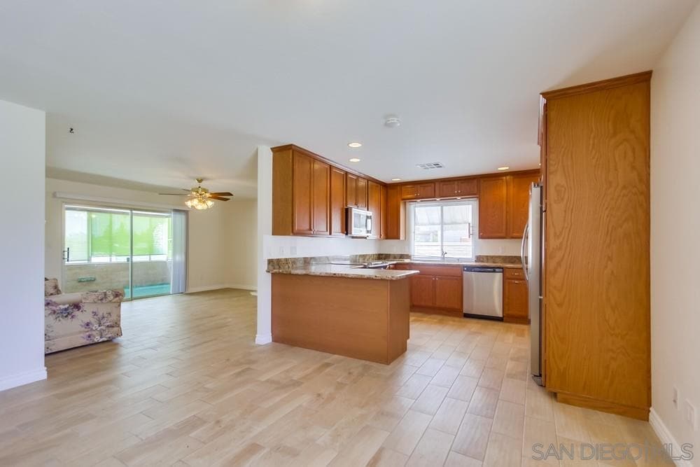 Photo - 8684 Celestine Ave