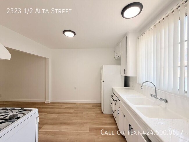 Photo - 2323 1/2 Alta Street-