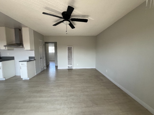 Photo - 609 W 94th St Unit 19