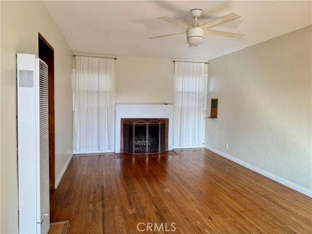 Photo - 1077 E 33rd St