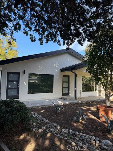 Photo - 14626 Morrison St