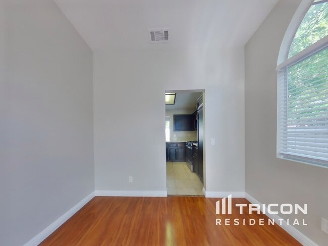 Photo - 32899 Winnepeg Pl