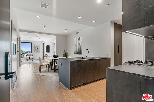 Building Photo - 3688 Overland Ave Unit 714 Rental