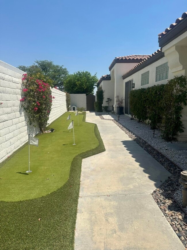 Building Photo - 57600 Interlachen Rental