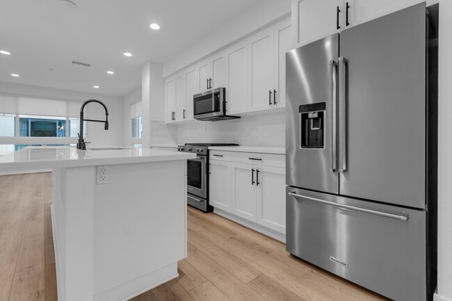 Photo - 2907 W Exposition Pl